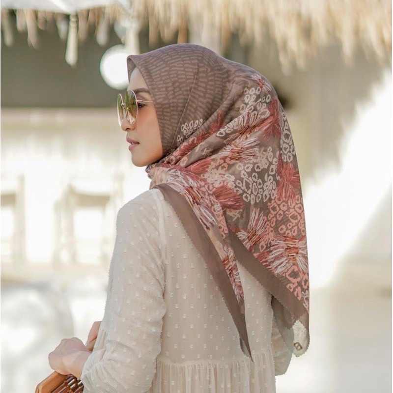 Preloved Buttonscarves Les Amities Reborn Mocha