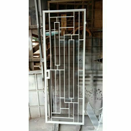 pintu besi kawat nyamuk