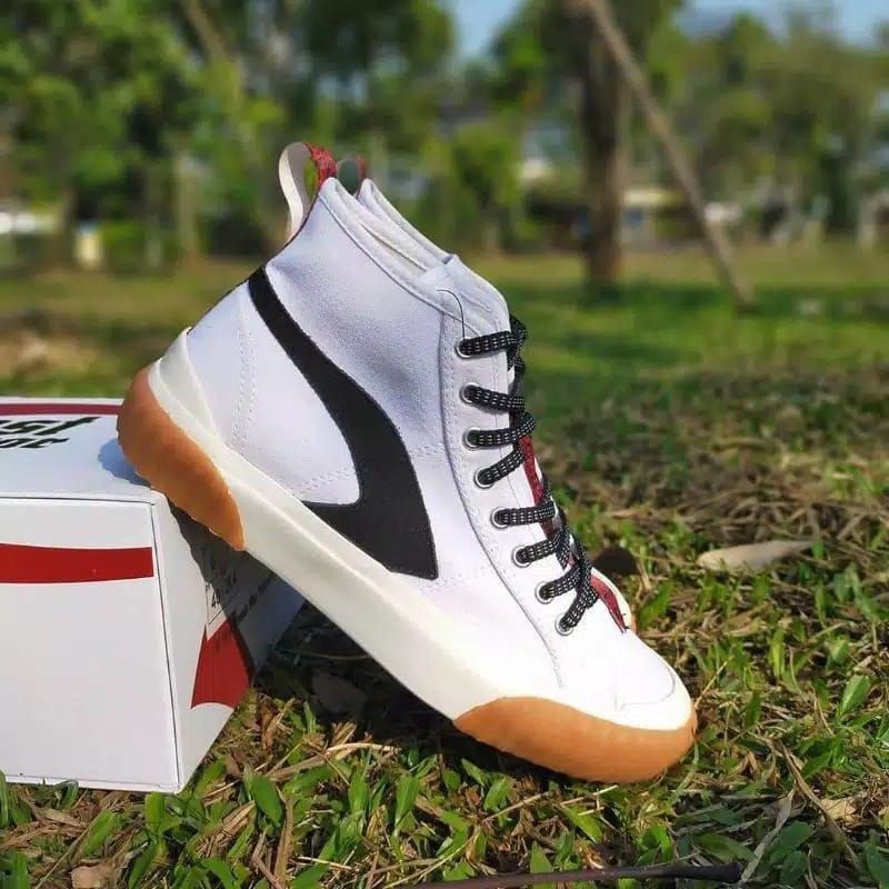 TRUST FOOTWEAR BLACK WHITE HIGH