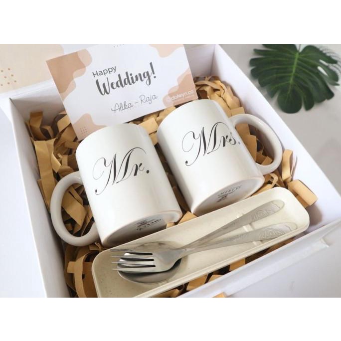 

KADO GIFT BOX HAMPERS NIKAHAN WEDDING MUG COUPLE