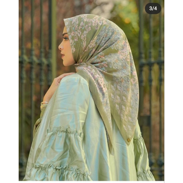 Granada Series ButtonScarves