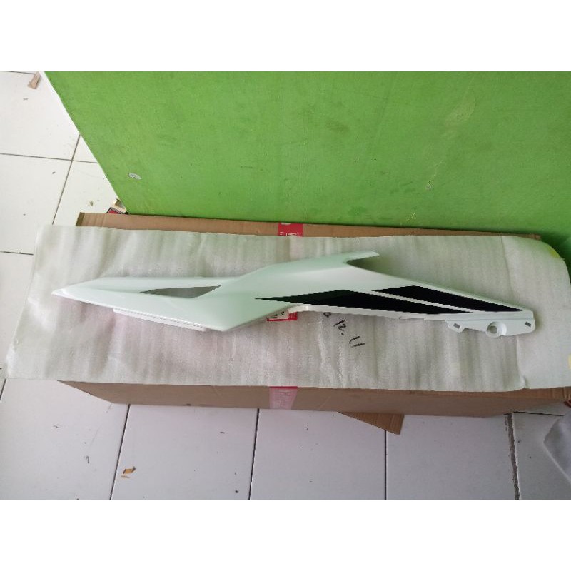 Body belakang cbr 150r facelift repsol kiri