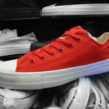 SEPATU ALL-STAR CONVERS CT MERAH PUTIH  LOW PRIA WANITA