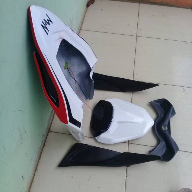 Bodi belakang cbr150r model cbr250