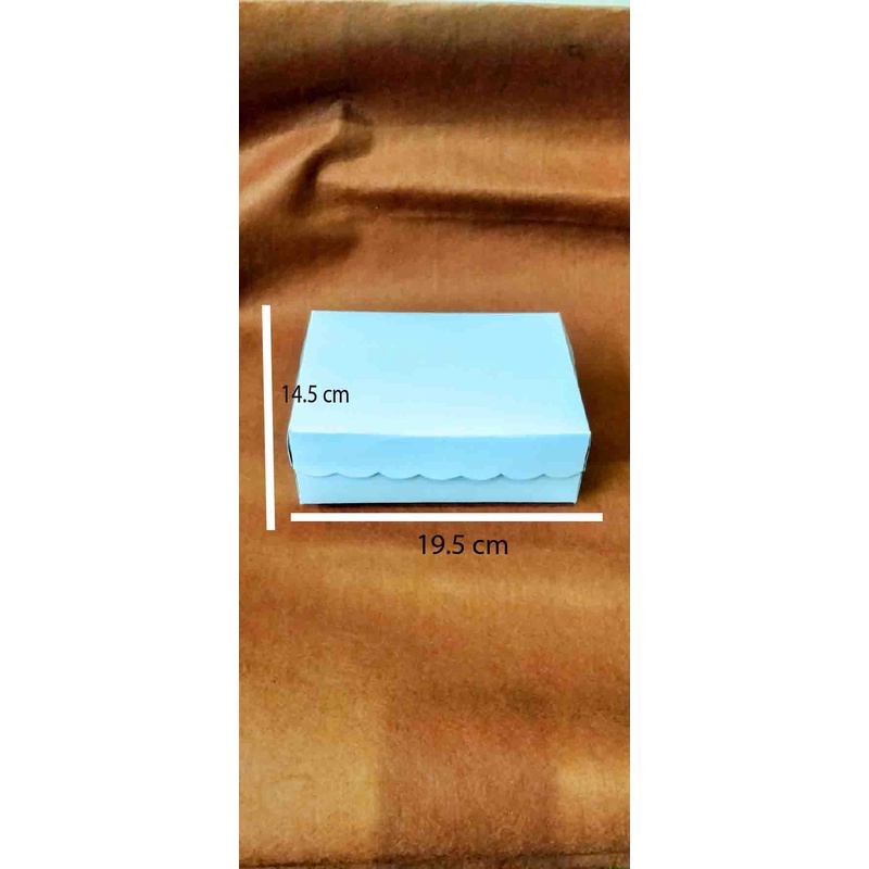 Dus Kue Putih ukuran SEDANG / Kotak Kue ukura SEDANG / Dos Kue Putih SEDANg