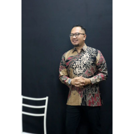 Kemeja Batik Lengan Panjang Pria