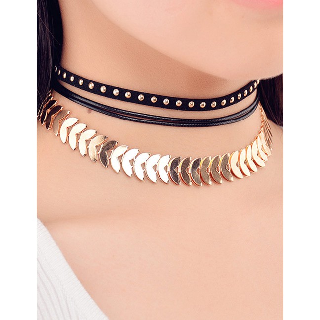 LRC Kalung Set Fashion Gold Color Rivet Decorated Multi-layer Simple Choker