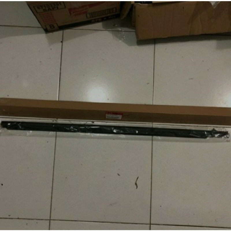 Karet Pelipit Kaca Jazz 2014-2021 Jazz GK5 Original Honda