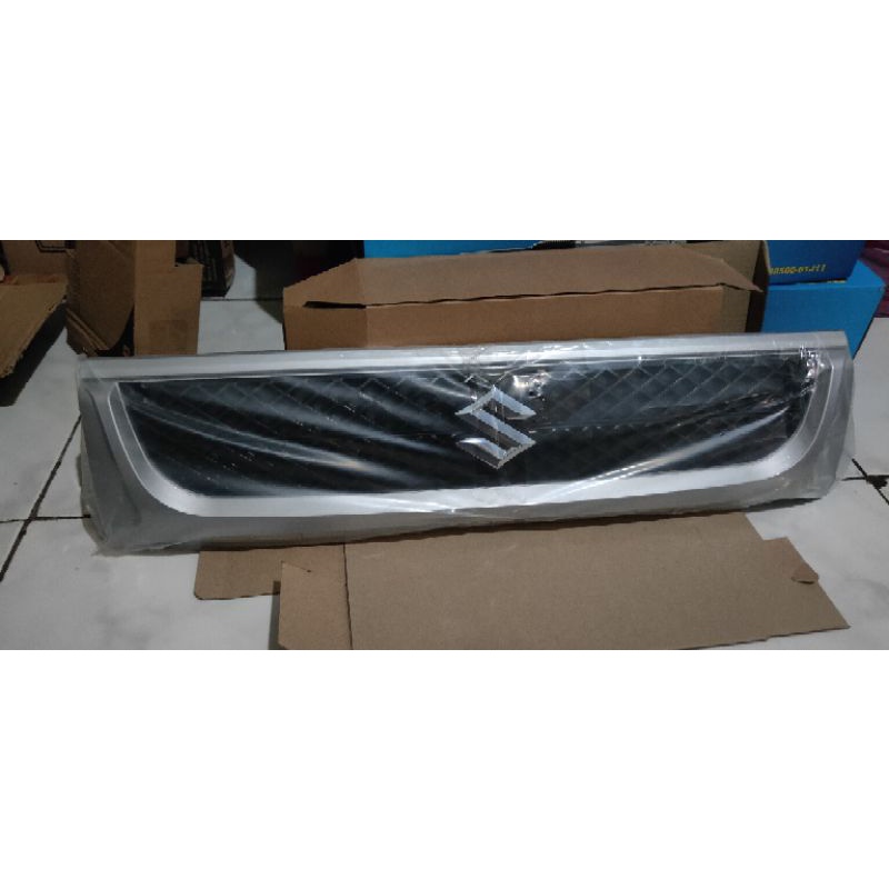 Grill Depan Mobil Suzuki Futura 2011-2017