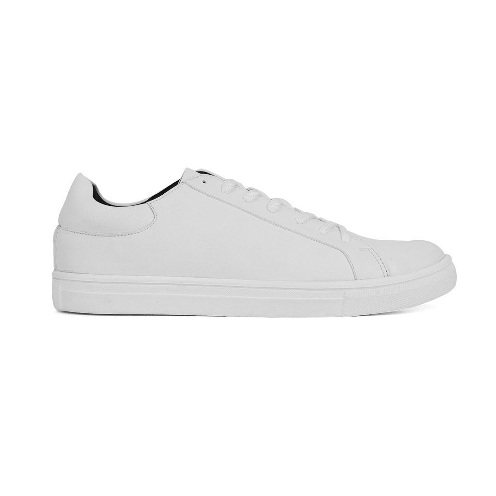 white lowtop shoes