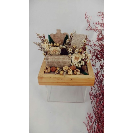 Ringbox /kotak cincin/ tempat cincin/ set perhiasan/ kotak kayu/ ring box/ mahar/ mahar perhiasan205