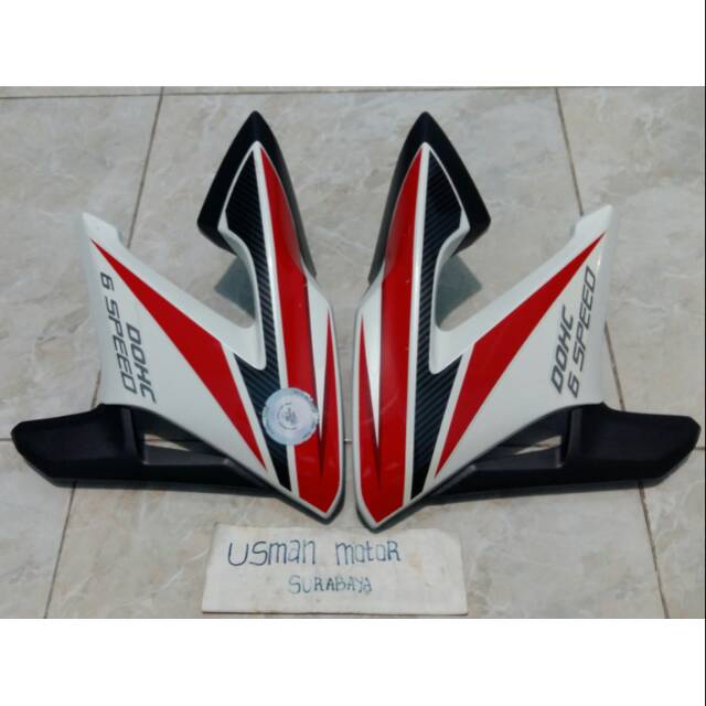 Sayap honda CB150R old original Putih