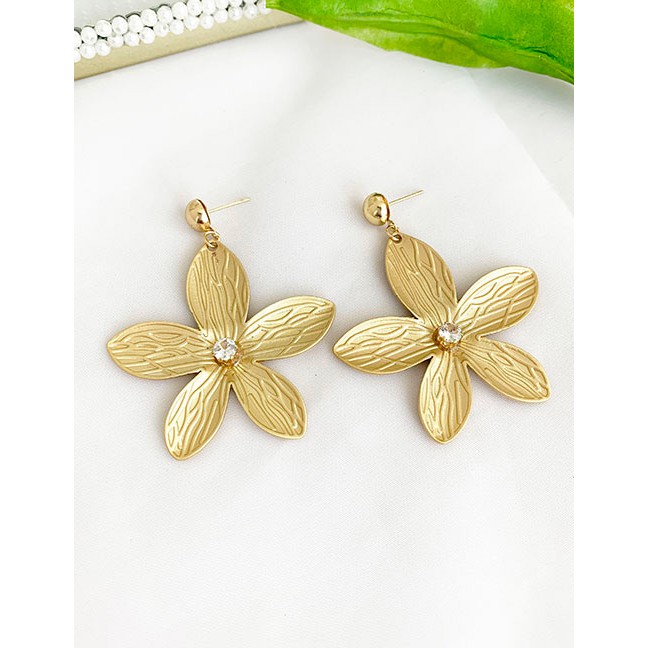 LRC Anting Tusuk Fashion Alloy Flower Earrings D63499