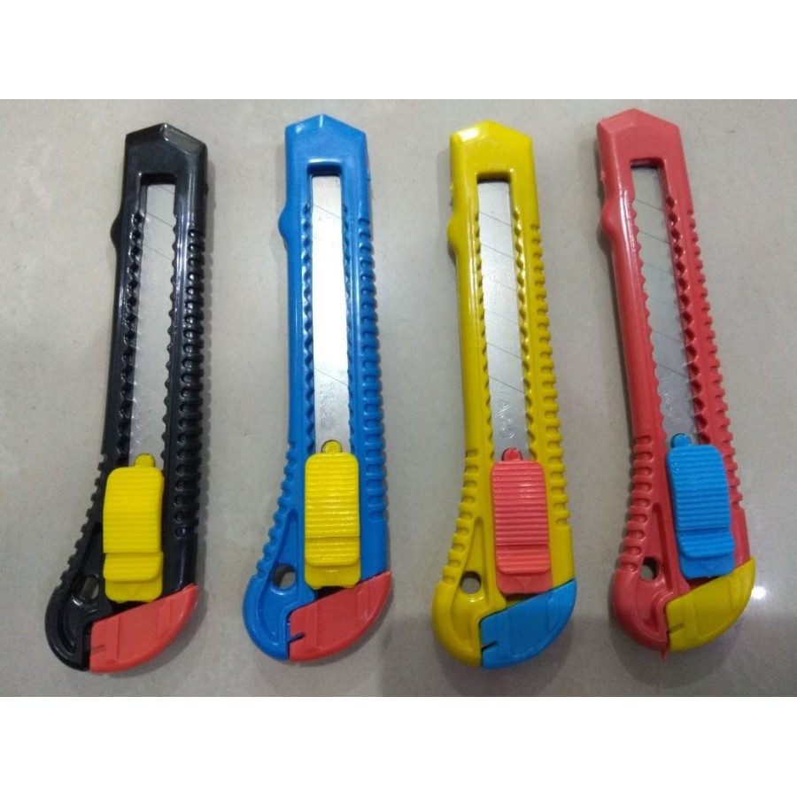 

Pisau Cutter Besar Serbaguna - Alat Potong Bahan Kain / Kertas
