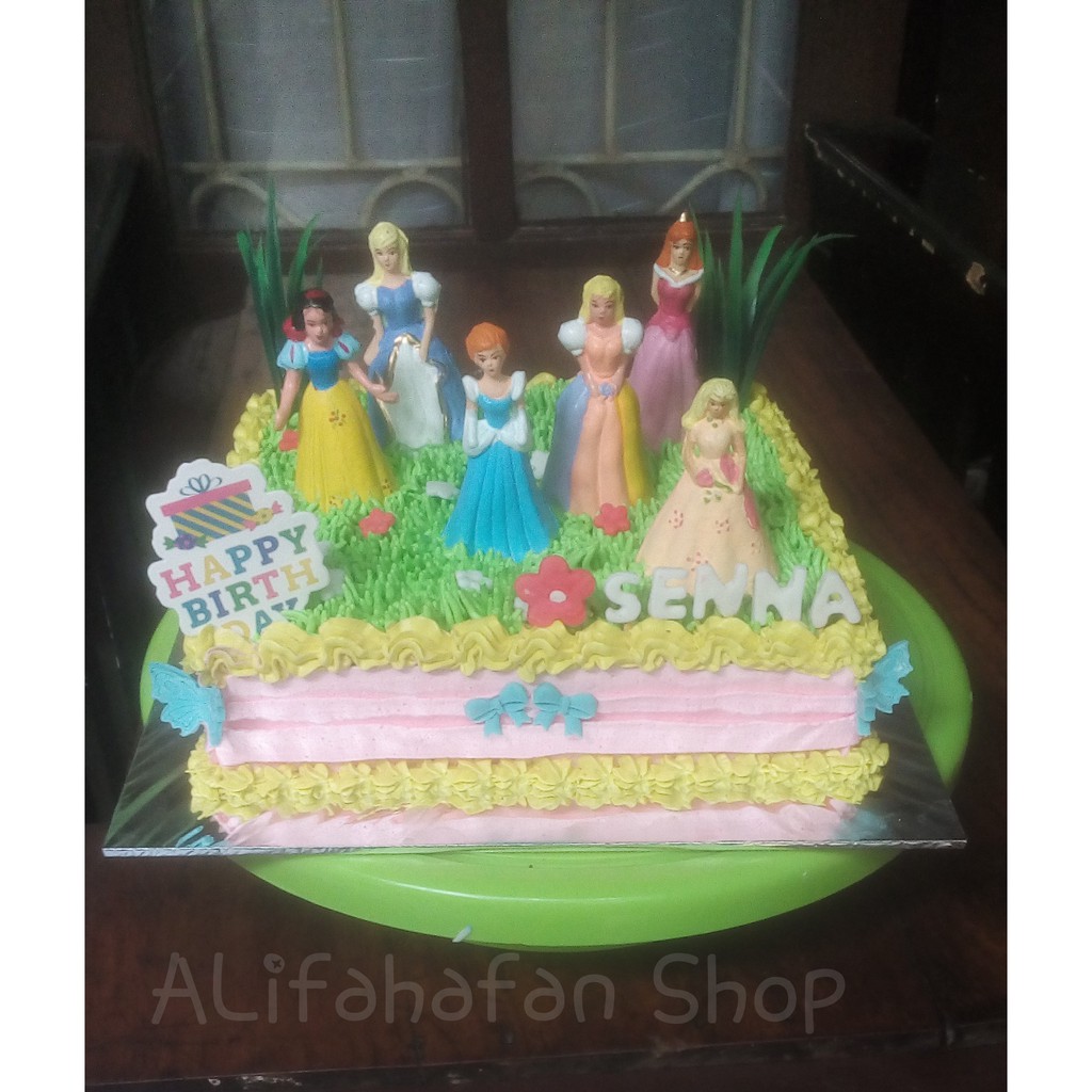 

Kue ultah princess/kue ulang tahun princess/princess cake - Coklat