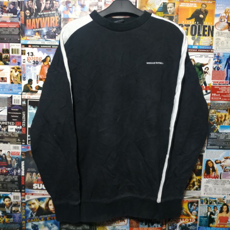 crewneck groove rhyme second