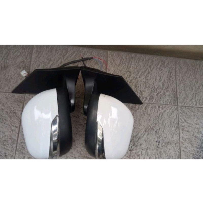Spion mobil AVANZA VELOZ tahun 2011-2015 sepasang