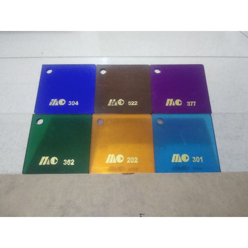 

Acrylic akrilik lembaran 2mm warna transparan ukuran A3 (42x30cm)