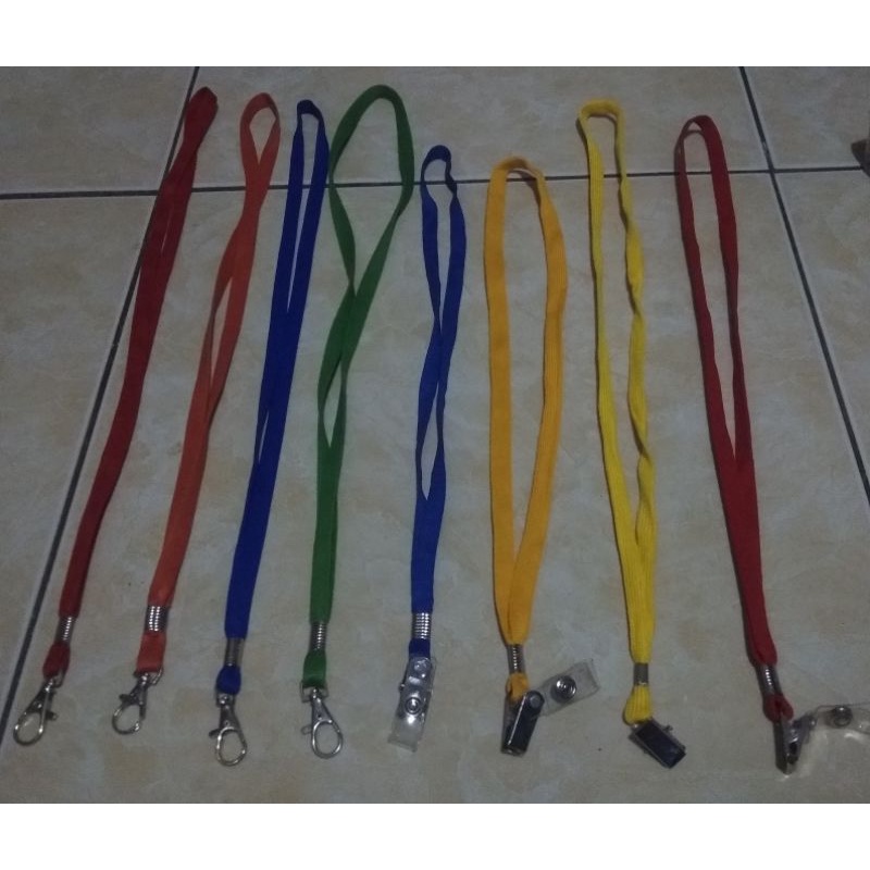 

Tali ID card Tali sepatu 1 cm Jepit + Plastik lipat dan kait
