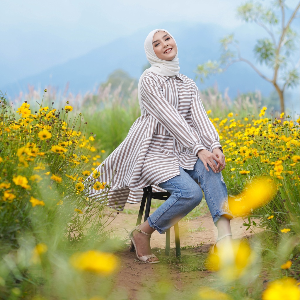 Arumi Top blouse salur kemeja wanita oversize