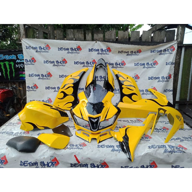 FULLSET BODY R15 OLD V2 HEADLAMP R15 V2 COVER TANGKI R1M BODY R1M FAIRING R1M UNDERCOWL R15 V2