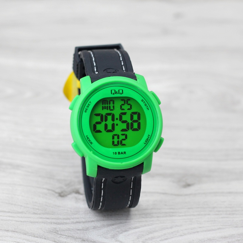 Jam tangan wanita QQ M122 tali rubber digital original