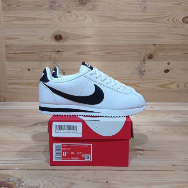 Nike Cortez "White Black"
PREMIUM
