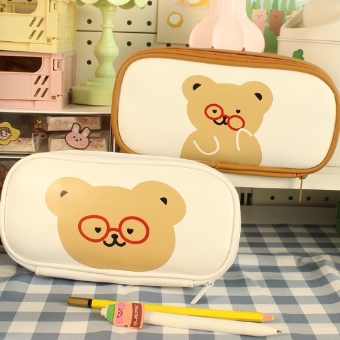 Tempat Pensil BERUANG BERKACAMATA Ukuran JUMBO / Tempat Alat Tulis Besar Motif TEDDY BEAR Beruang Pakai Kacamata Lucu / Tepak Pensil Kartun Beruang Lucu / Wadah Serbaguna Gambar Beruang