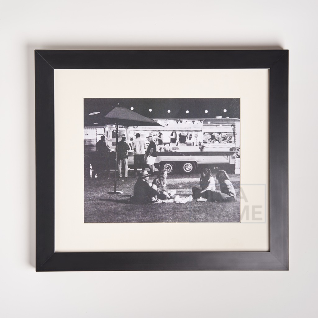 Bingkai Foto Kayu Minimalis Hitam - Frame Foto A4 Matboard