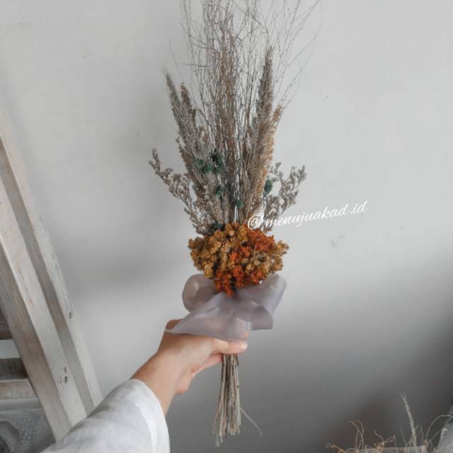 Dried Flower Handbucket Milliever Bucket bunga prewedding foto wisuda foto virtual vas bunga