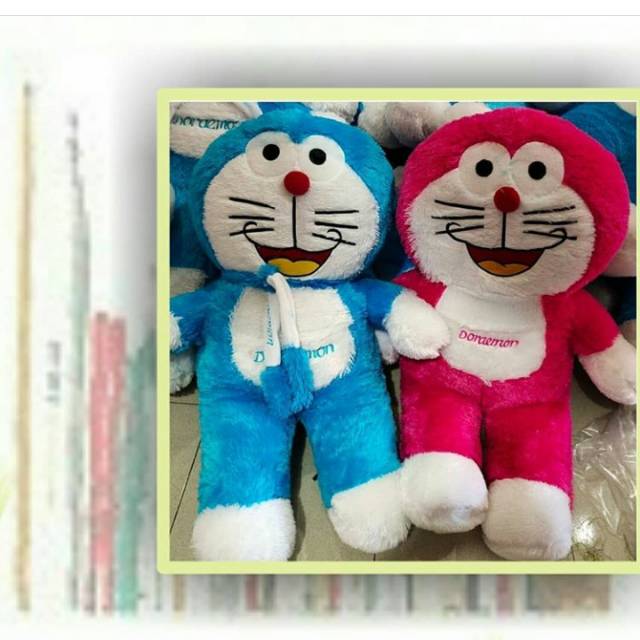 BONEKA DORAEMON BONEKA DORAEMON BERDIRI BONEKA DORAEMON PINK BONEKA DORAEMON BULU BONEKA SYAL BULU