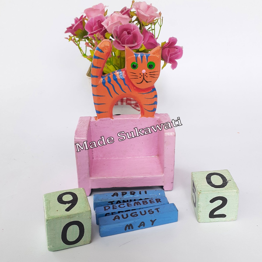 Kalender kayu patung Kucing kerajinan handmade bali