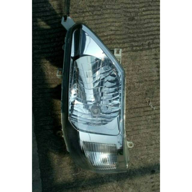 Headlamp lampu depan nissan serena C24 kiri