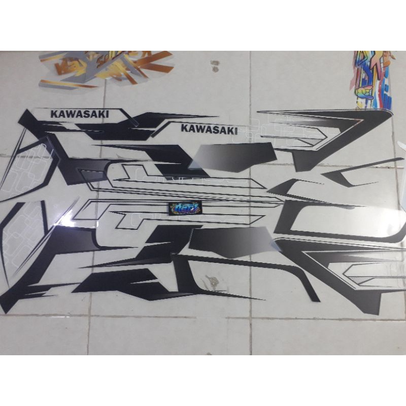 striping kawasaki ninja krr 150 se atau kips