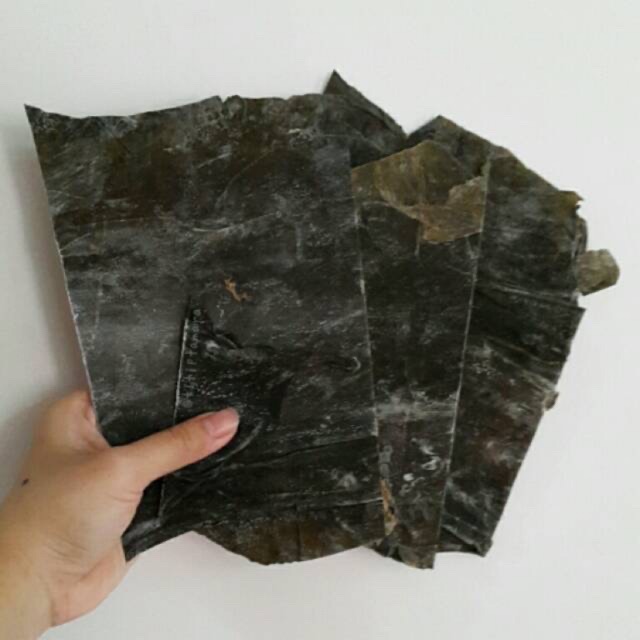 

Konbu Dashima 50gr / Kelp 50gr / Dried kelp 50gr