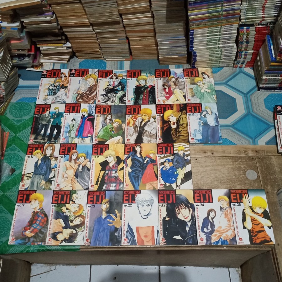 Bursa Komik 2nd Psychometrer Eiji