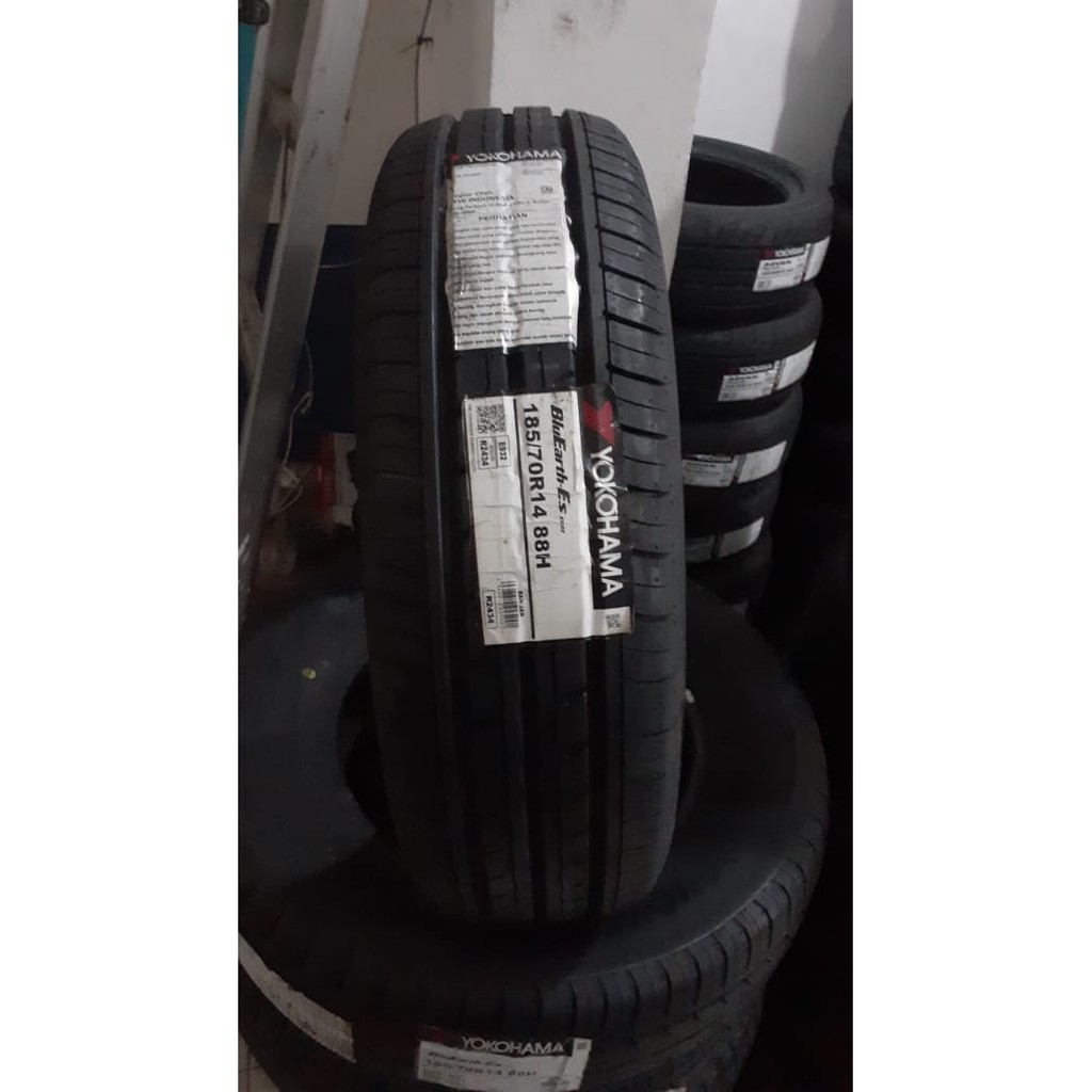 Ban Mobil Import Yokohama Bluearth 185-70 R14