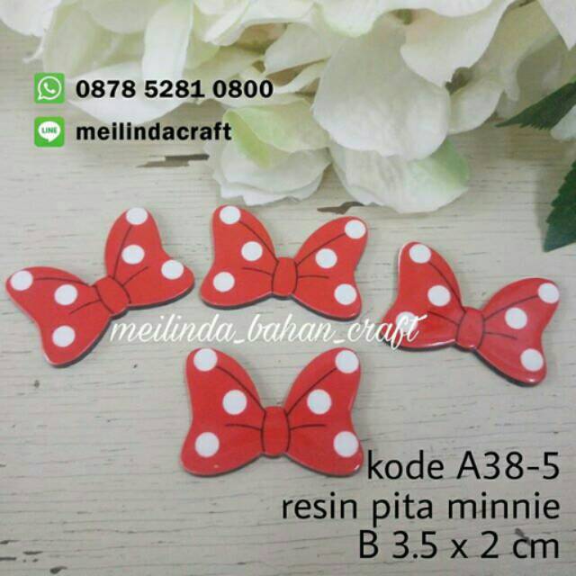 

Kode A38-5. Resin pita minnie besar 3.5x2cm. Dijual per 2 pcs