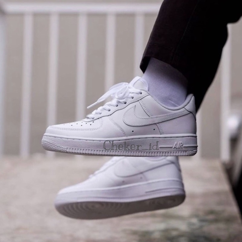 sepatu putih pria dan wanita tred masa kini sneaker tongkrongan kekinian terlaris nk air force 1 one