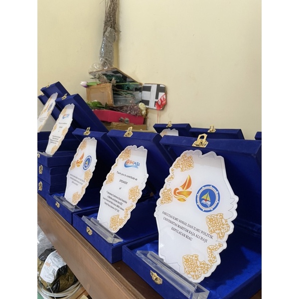 

Plakat acrylic + Box