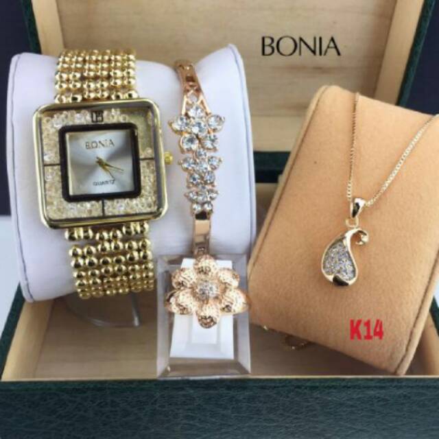 

Set bonia