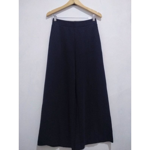 Preloved Celana Kulot Highwaist UNIQLO NAVY Loose Waffle Knit