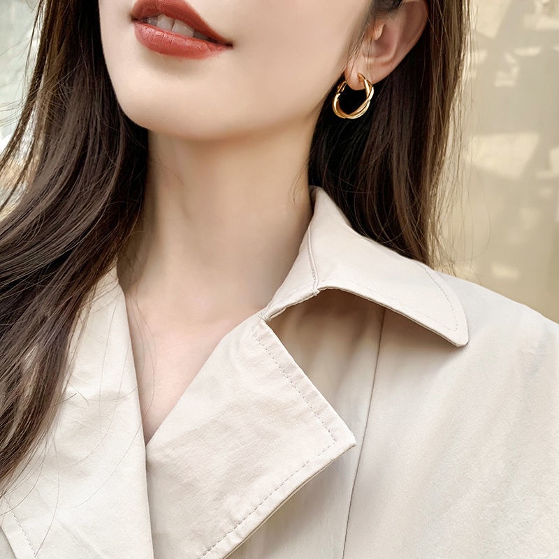 Anting Tusuk Gantung temperament Desain Anyaman Silang Gaya Simplekeren Untuk Wanita