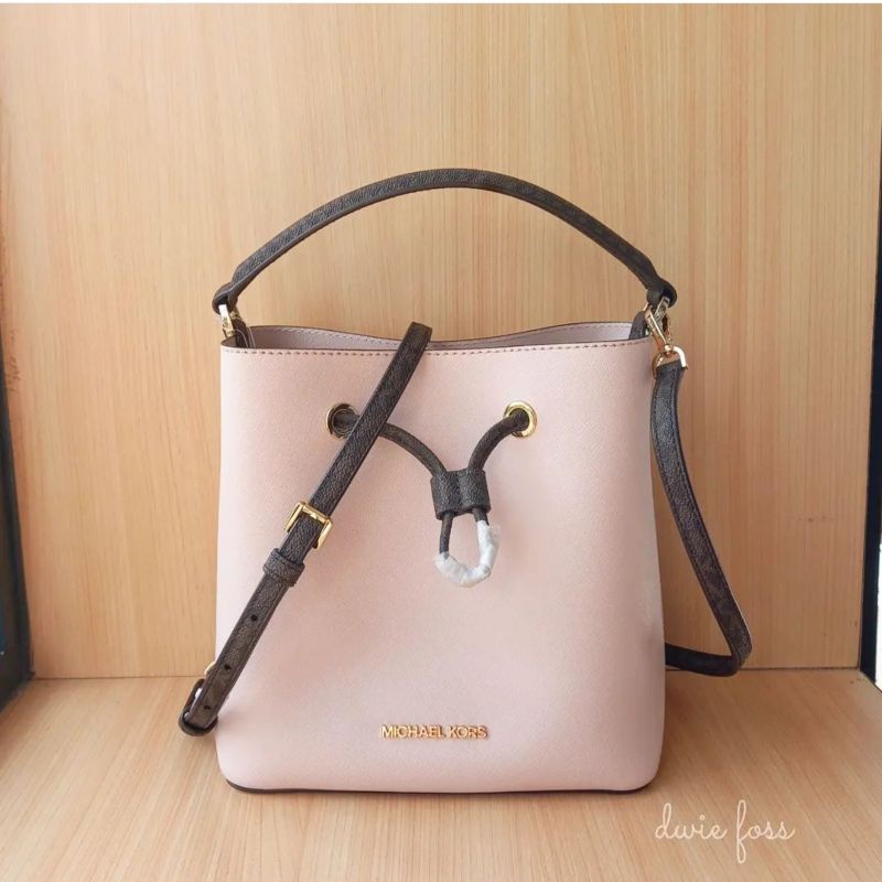 Tas Michael Kors Suri Medium Bucket Messenger Powder Blush Original