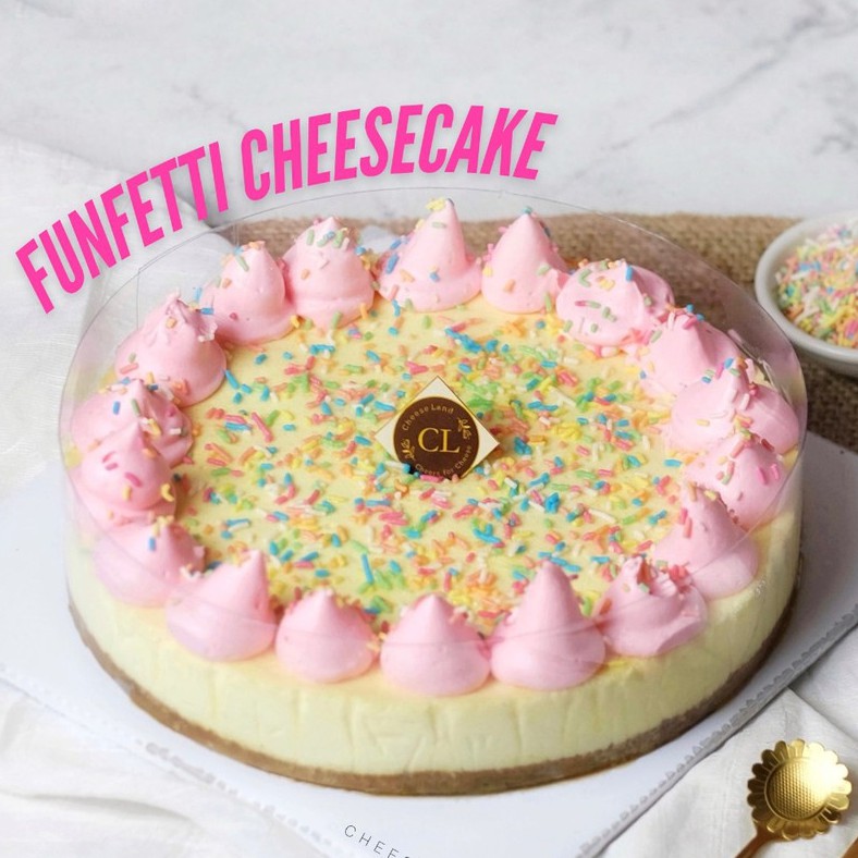 

FUNFETTI CHEESE CAKE / Cheese Land / Kue Keju Premium / Kue Ulang Tahun & Cemilan Unik