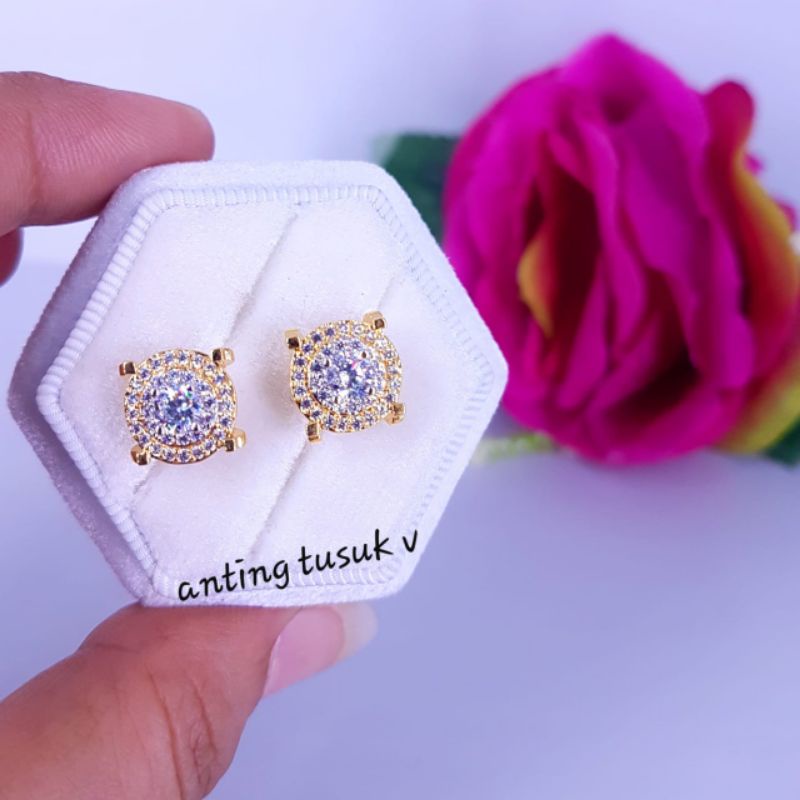 Luxuriousjewelery- Anting Tusuk Replika Berlian Eropa