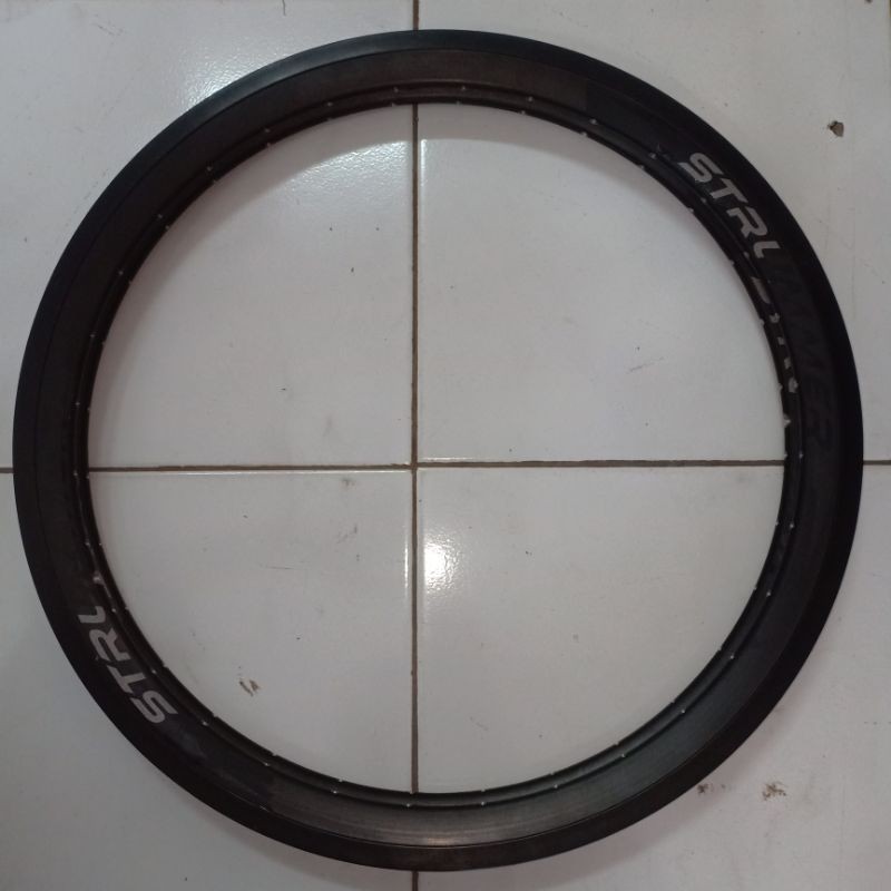 rims strummer 20 1 3/8
