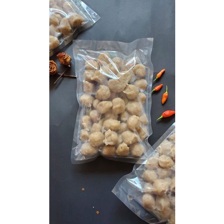 

Pentol daging sapi asli + saus kacang