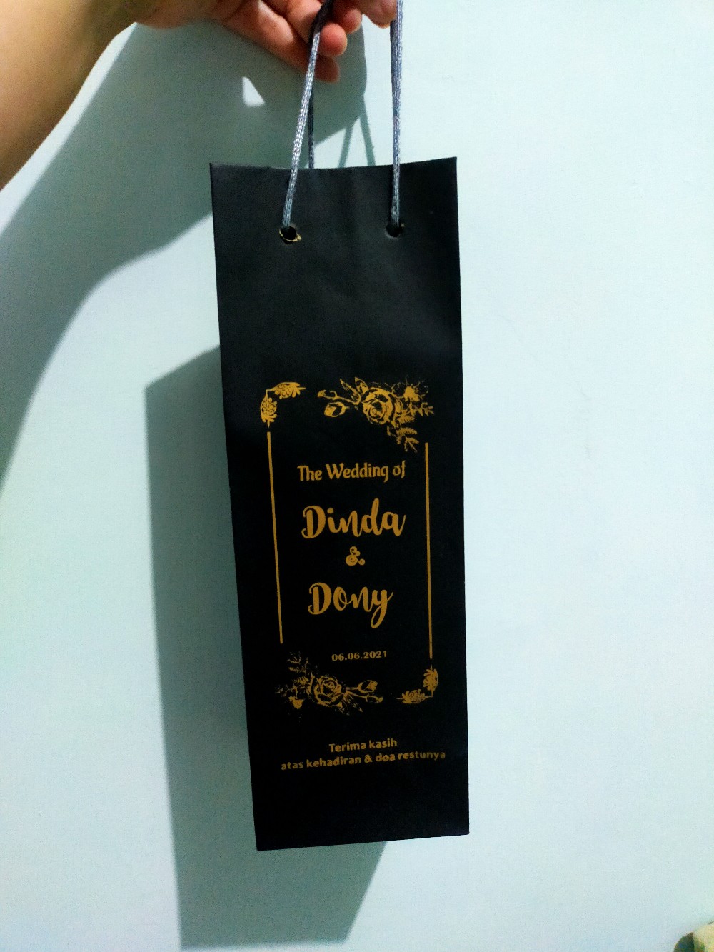Paperbag Eksklusif Hitam 8x8x27 Khusus Botol, Tumbler, My Bootle Dll