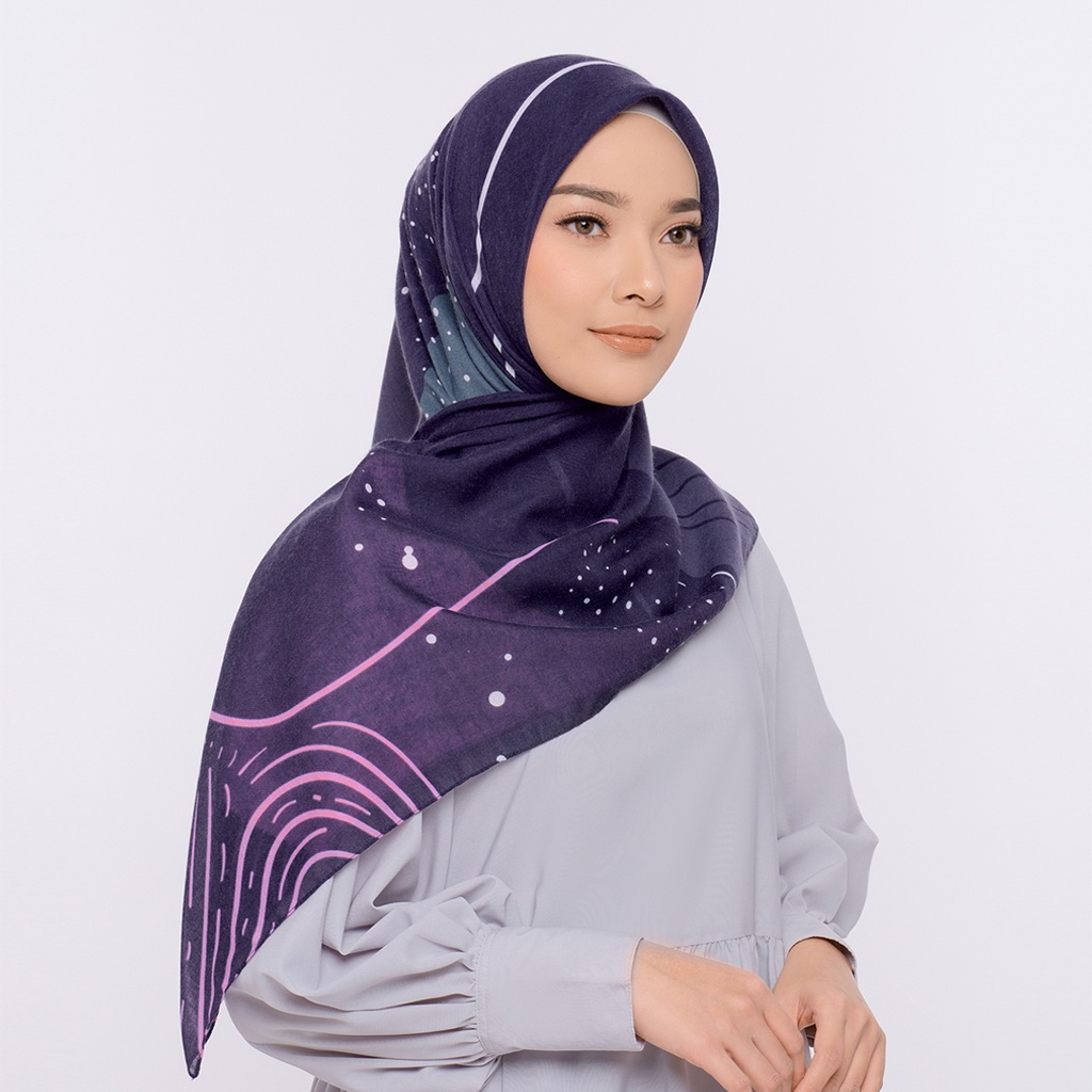 ZM Zaskia Mecca - Maura Navy Scarf Kerudung Segi Empat Wangi Water Splash